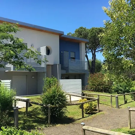 Lovely Surrounded By Greenery In Apartment Bibione